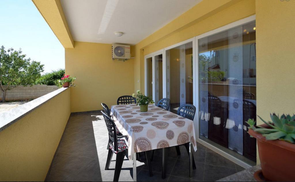 Apartment Una Pula Exterior photo
